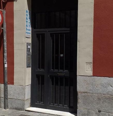 Hostal Rio Parana Madrid Luaran gambar