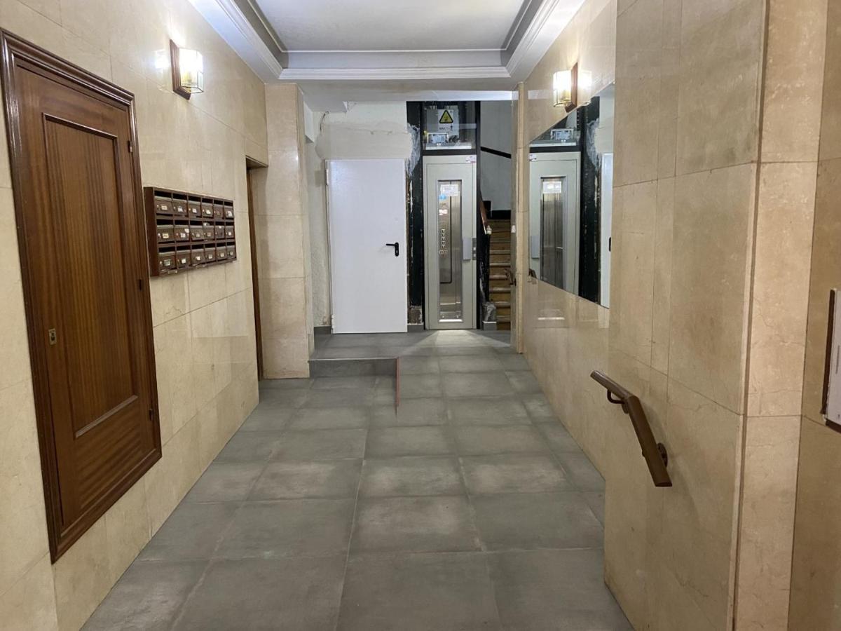 Hostal Rio Parana Madrid Luaran gambar