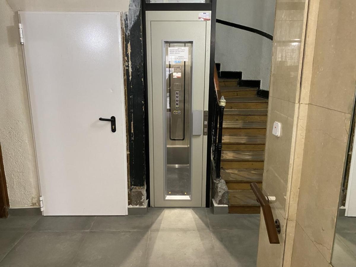 Hostal Rio Parana Madrid Luaran gambar