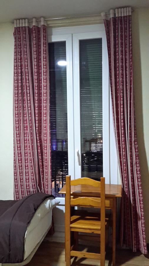 Hostal Rio Parana Madrid Luaran gambar