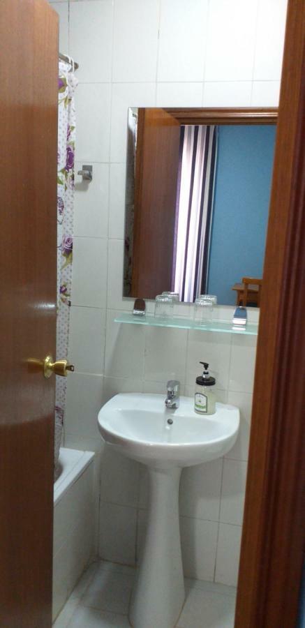 Hostal Rio Parana Madrid Luaran gambar
